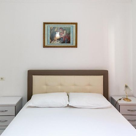 Comfortable Apartment Next To The Beach Durres Bagian luar foto