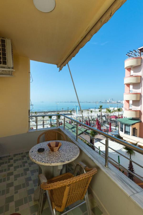 Comfortable Apartment Next To The Beach Durres Bagian luar foto