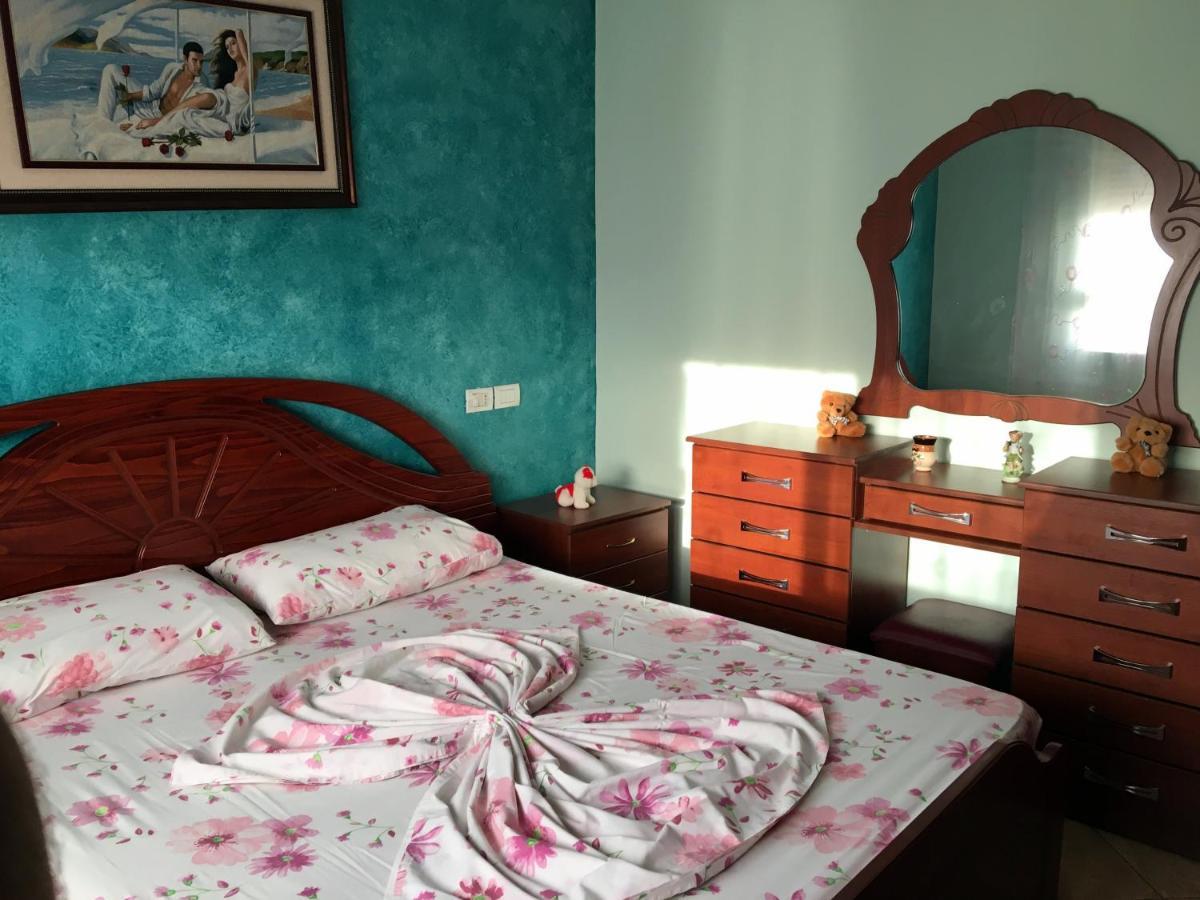 Comfortable Apartment Next To The Beach Durres Bagian luar foto