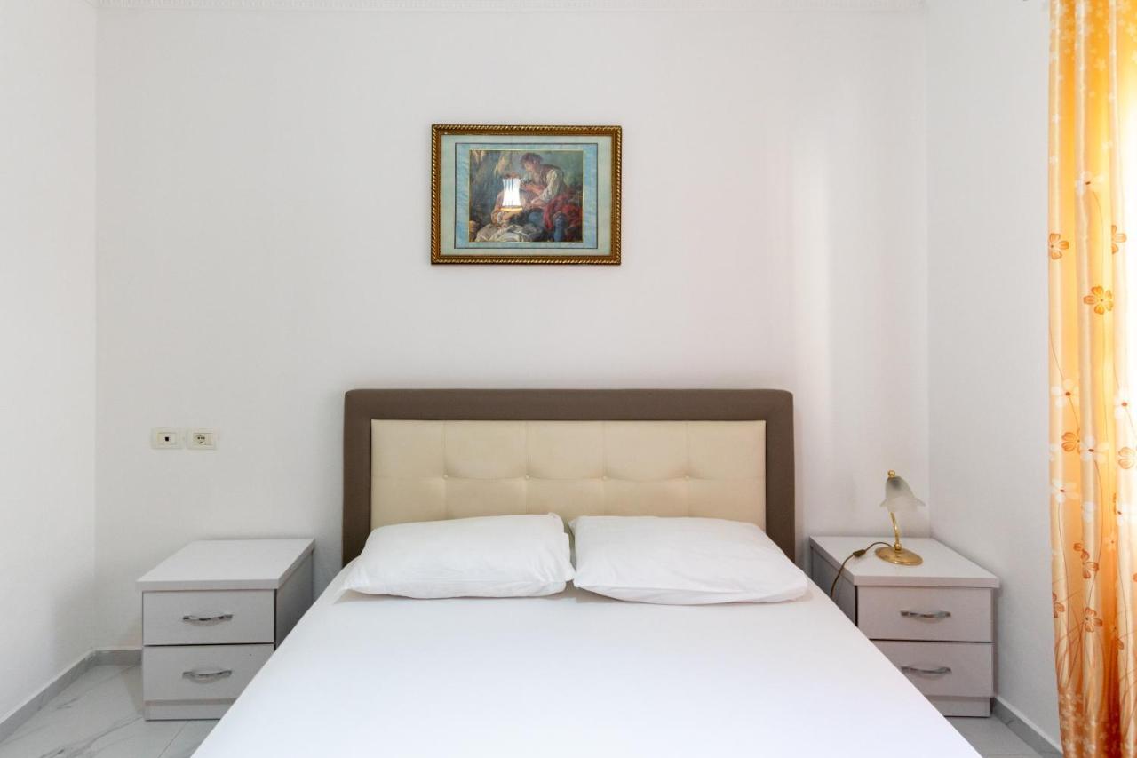 Comfortable Apartment Next To The Beach Durres Bagian luar foto