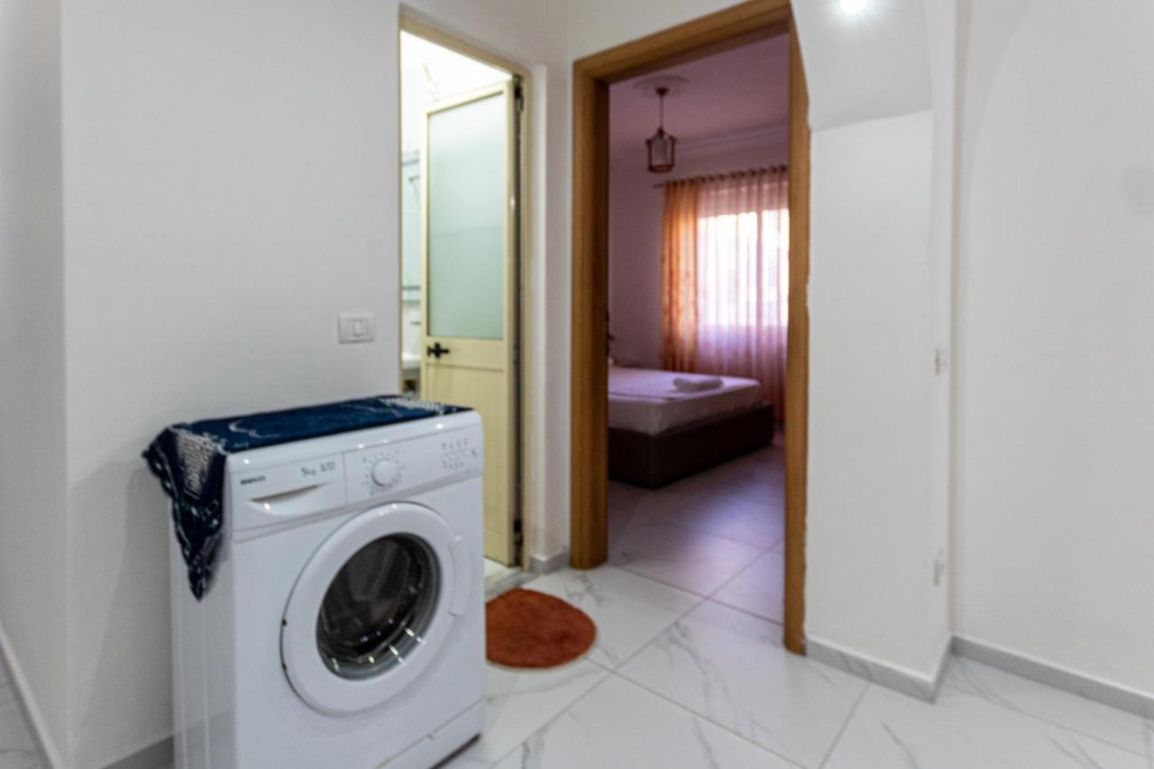 Comfortable Apartment Next To The Beach Durres Bagian luar foto