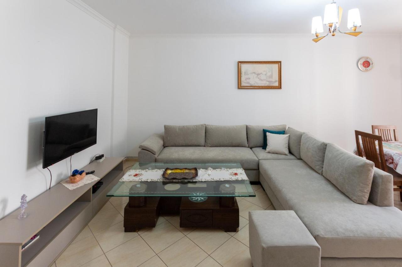 Comfortable Apartment Next To The Beach Durres Bagian luar foto