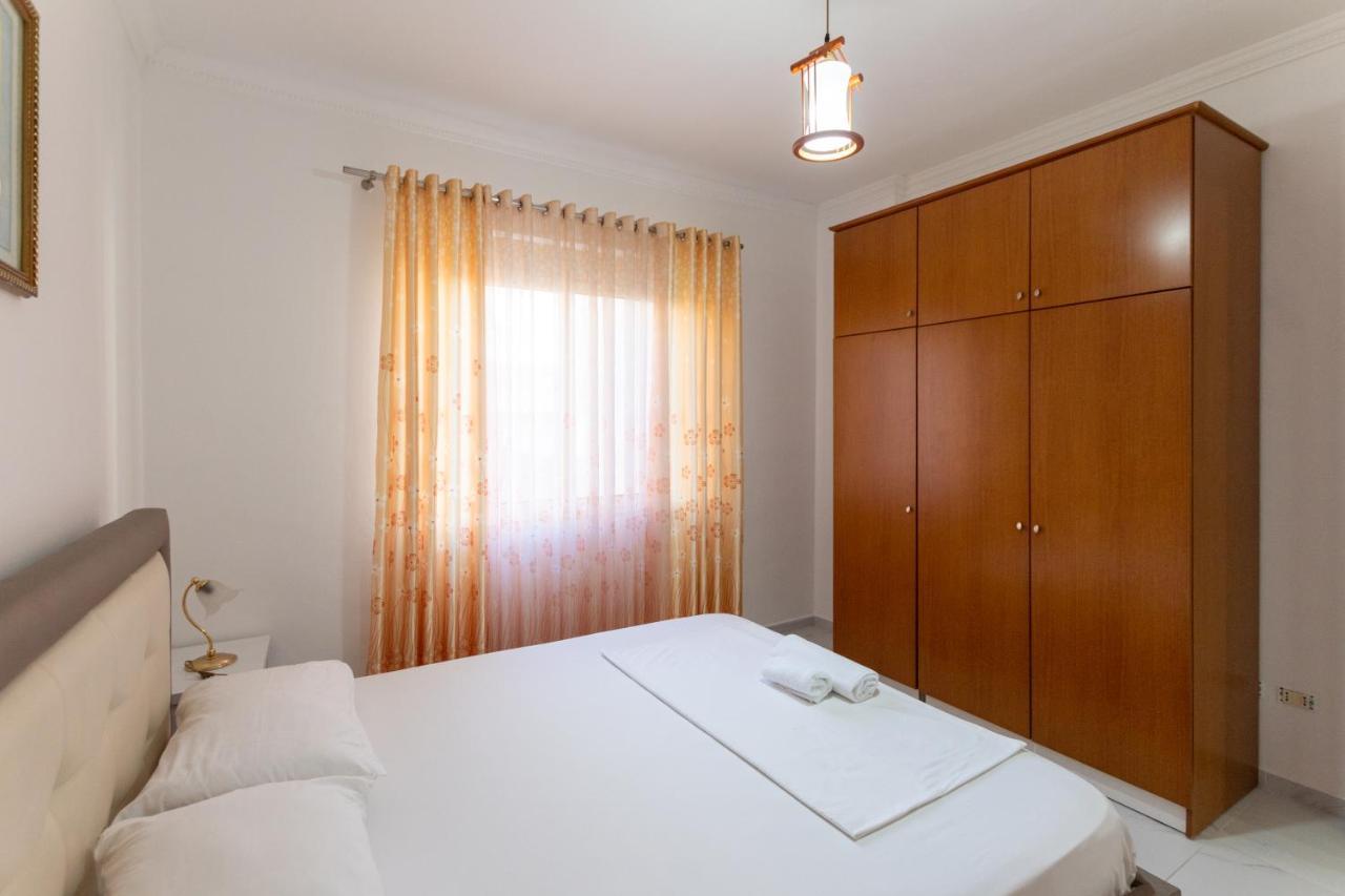 Comfortable Apartment Next To The Beach Durres Bagian luar foto