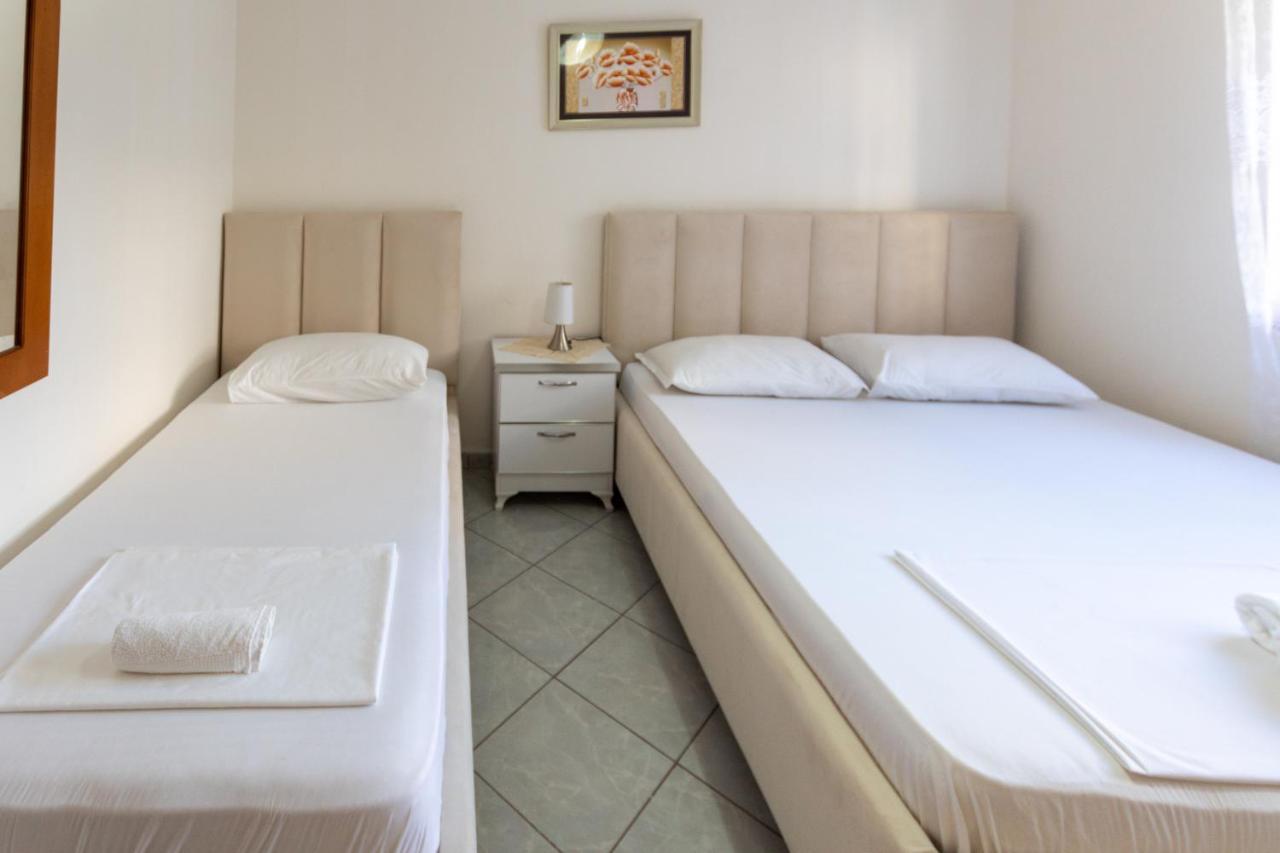 Comfortable Apartment Next To The Beach Durres Bagian luar foto