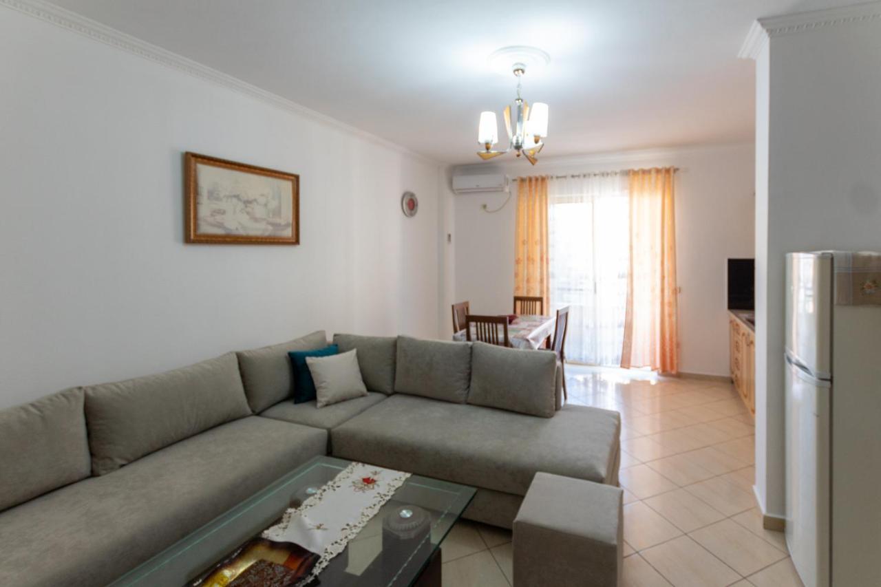 Comfortable Apartment Next To The Beach Durres Bagian luar foto