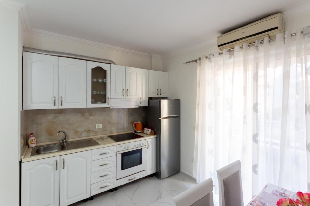 Comfortable Apartment Next To The Beach Durres Bagian luar foto