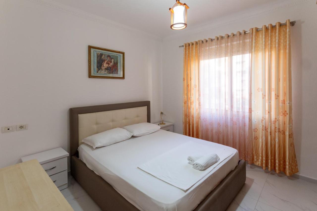 Comfortable Apartment Next To The Beach Durres Bagian luar foto