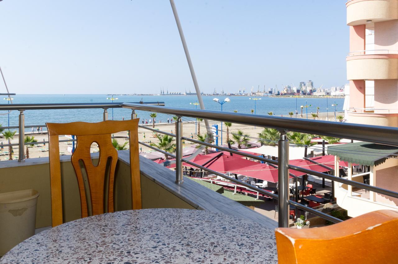 Comfortable Apartment Next To The Beach Durres Bagian luar foto